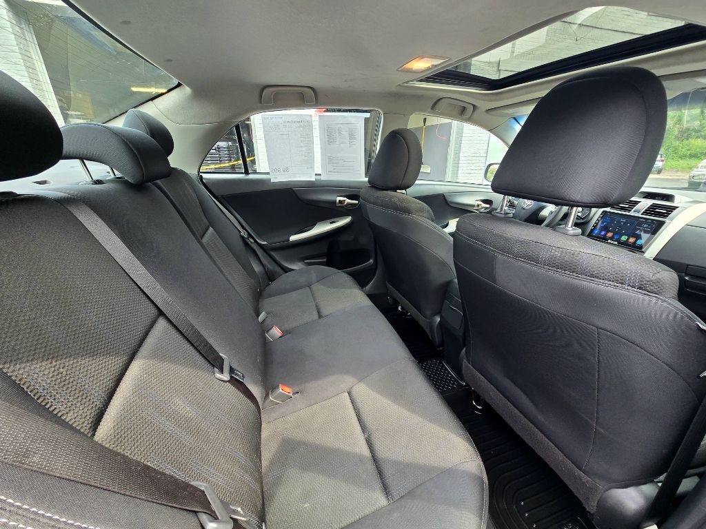 2012 Toyota Corolla Image 12