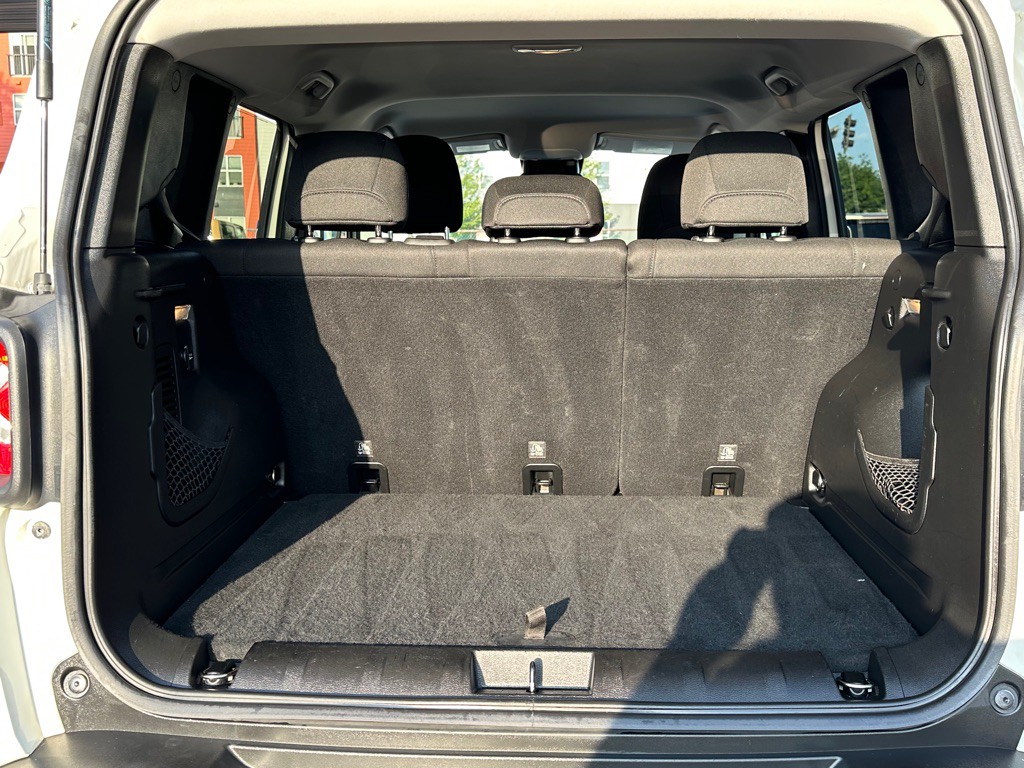 2016 Jeep Renegade Image 8