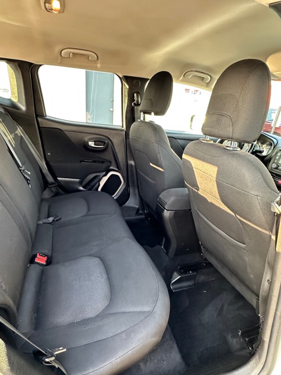 2016 Jeep Renegade Image 10