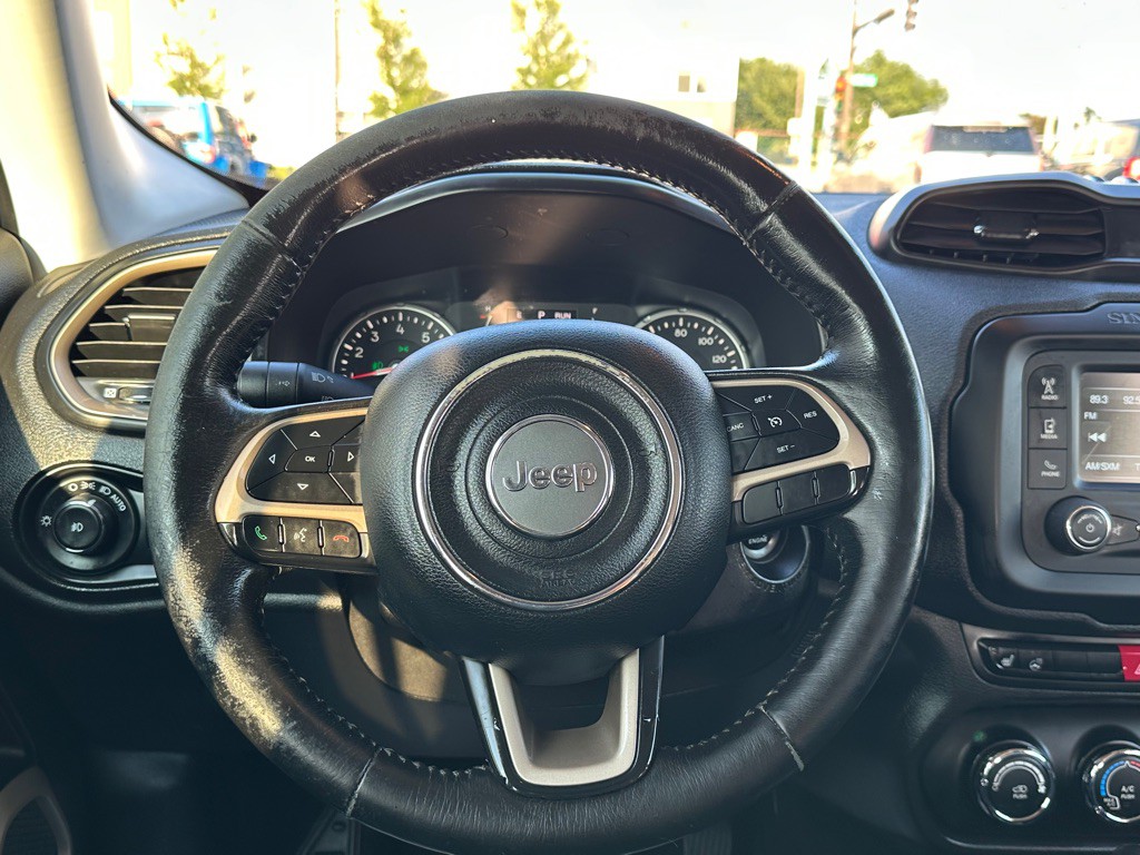 2016 Jeep Renegade Image 13