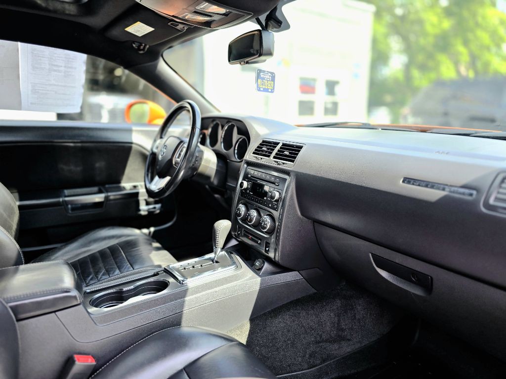 2012 Dodge Challenger Image 9