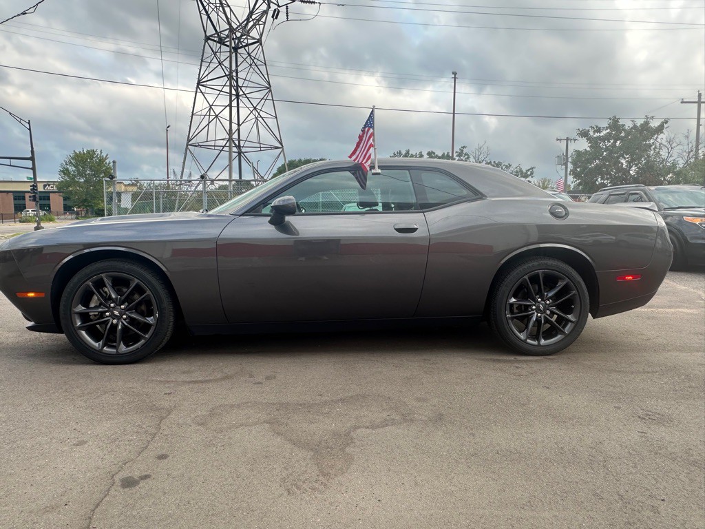 2021 Dodge Challenger Image 2