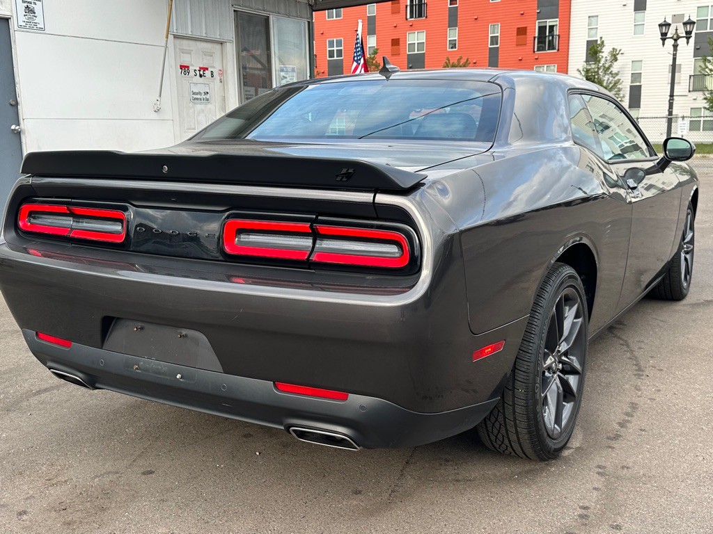 2021 Dodge Challenger Image 4