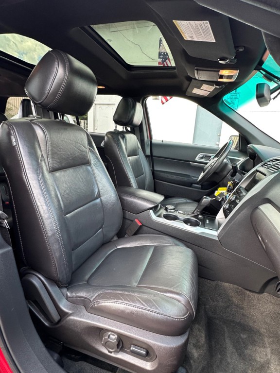 2014 Ford Explorer Image 11