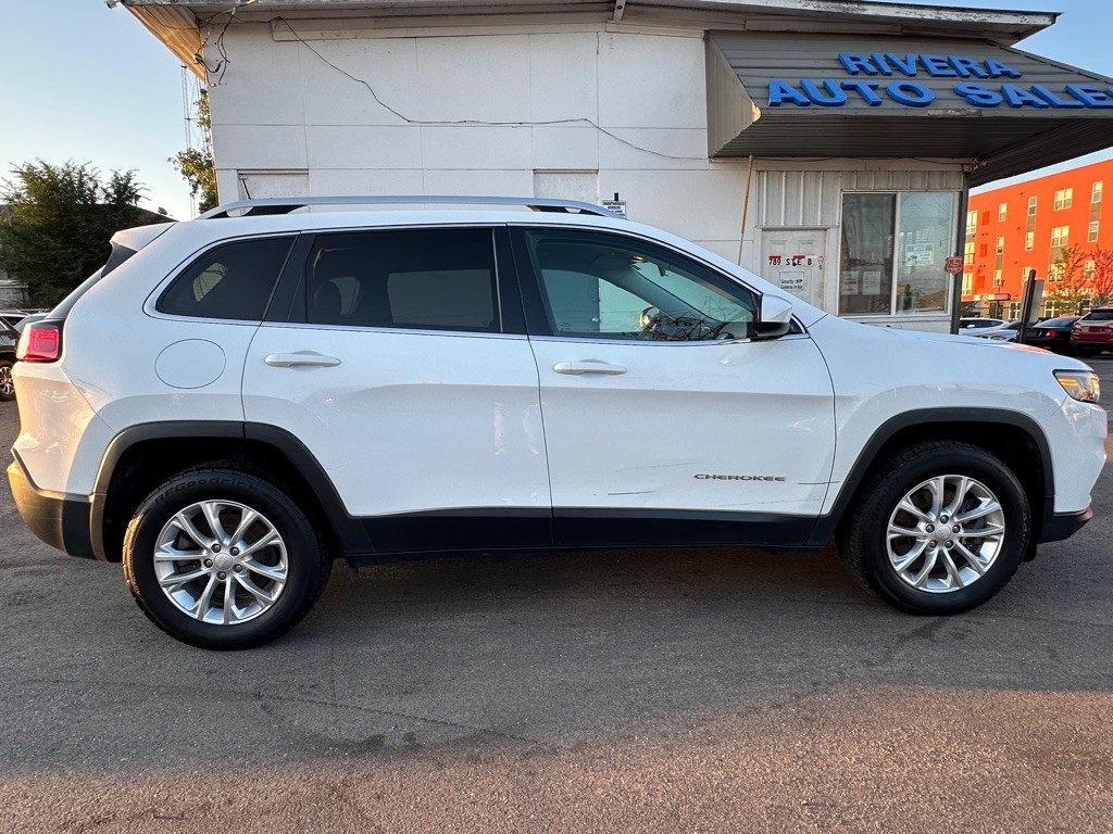 2019 Jeep Cherokee Image 5
