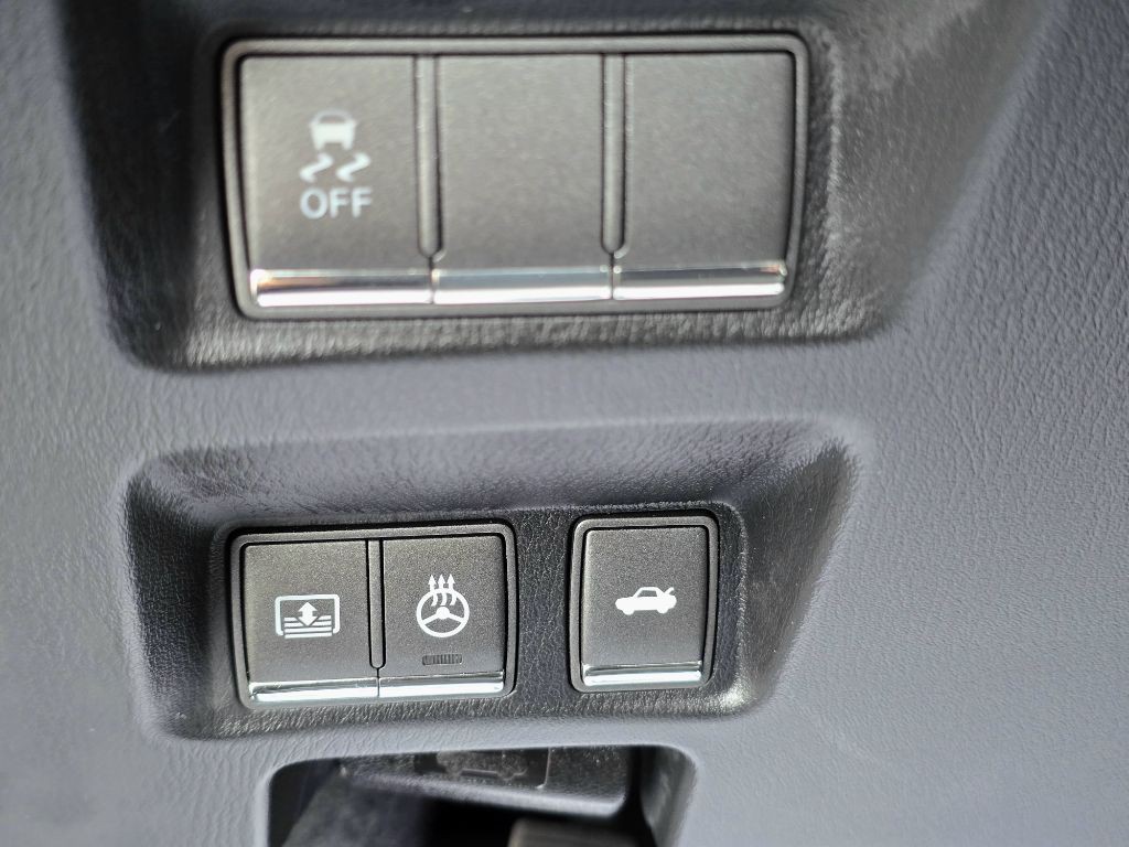 2012 INFINITI M37 Image 18