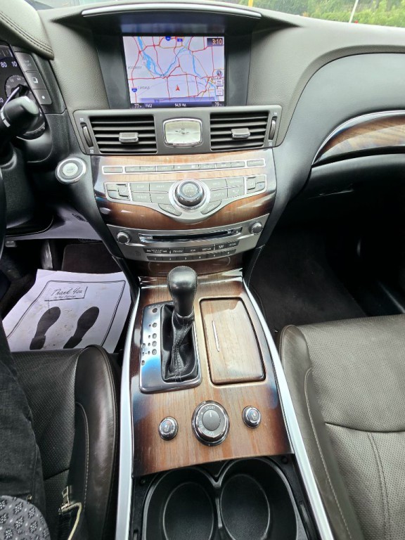 2012 INFINITI M37 Image 19