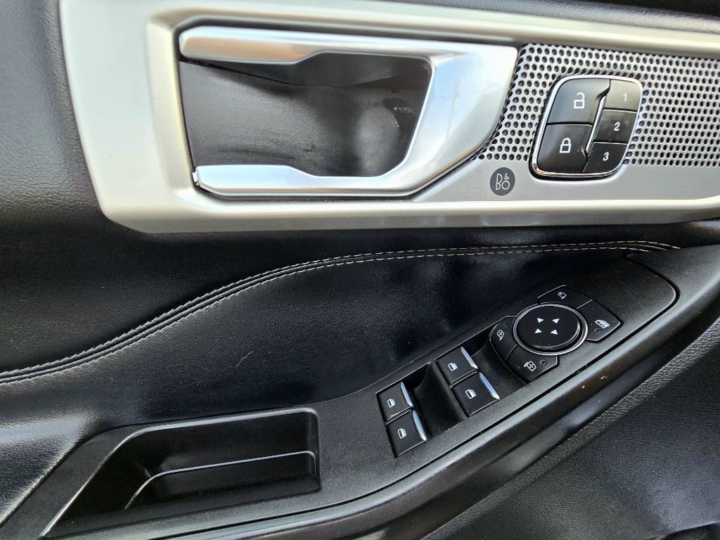 2020 Ford Explorer Image 16