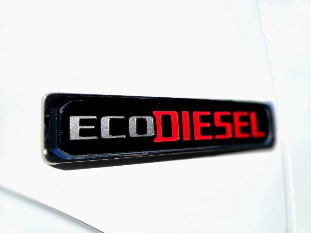 2014 RAM 1500 Image 8