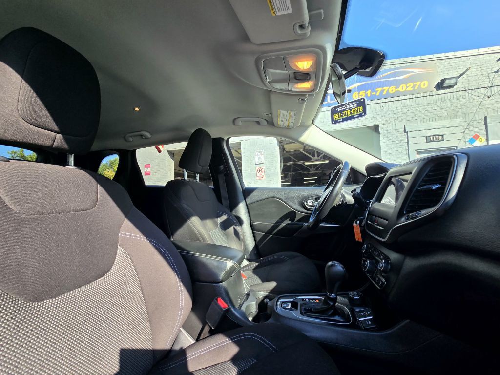 2019 Jeep Cherokee Image 10