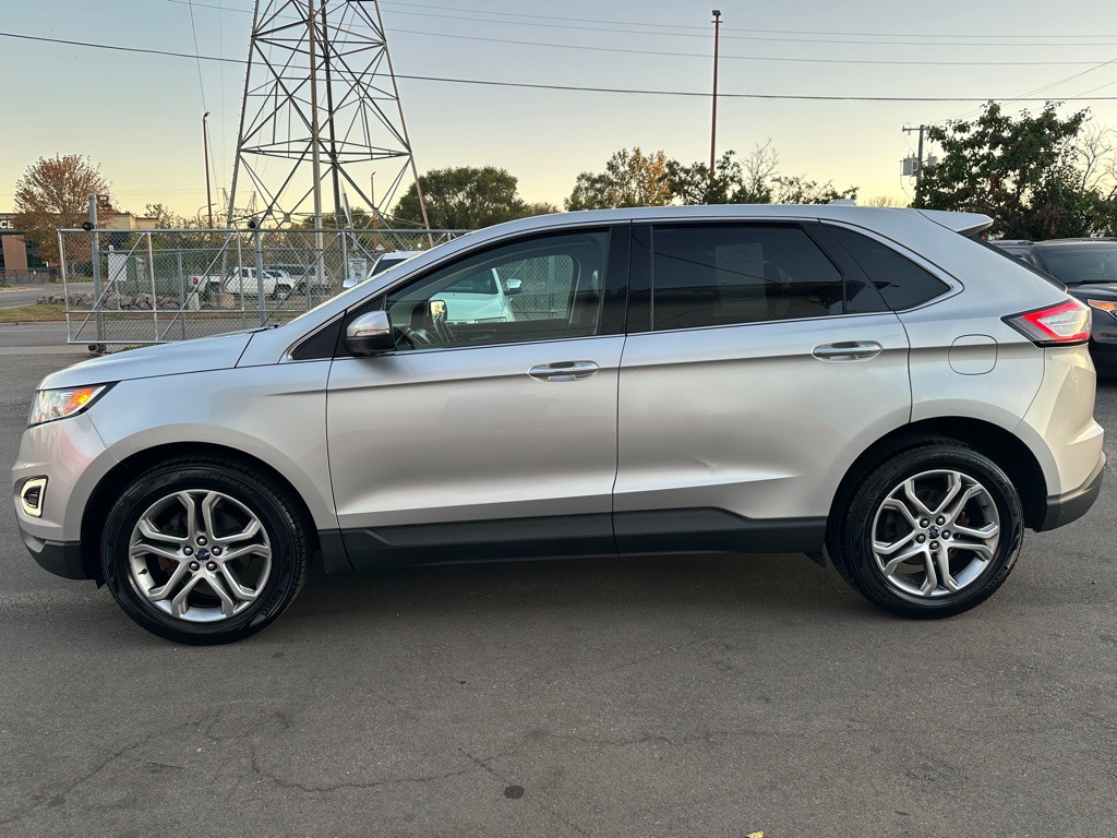 2016 Ford Edge Image 2