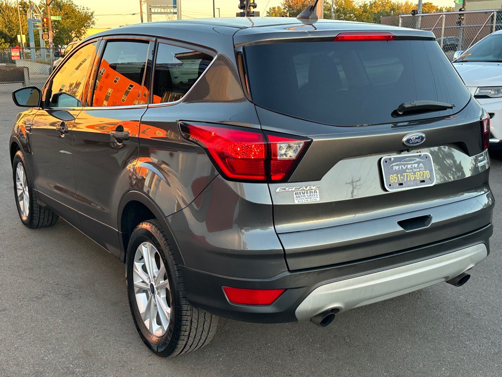 2019 Ford Escape Image 3