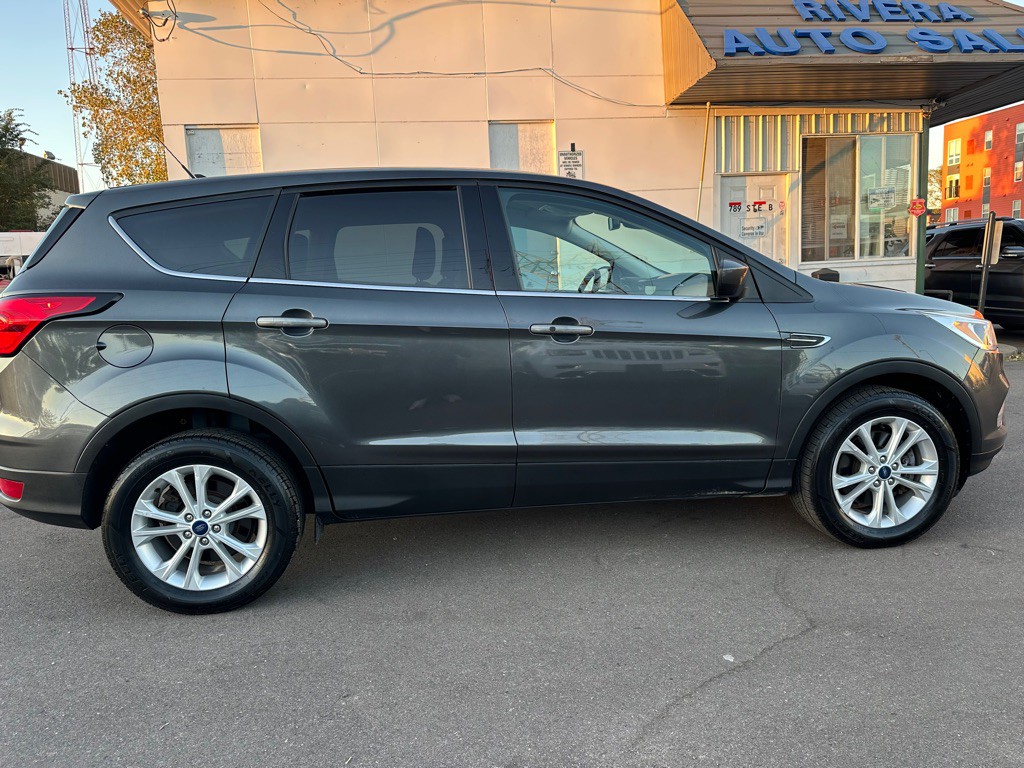 2019 Ford Escape Image 5