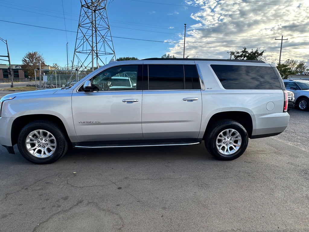 2019 GMC Yukon Image 2