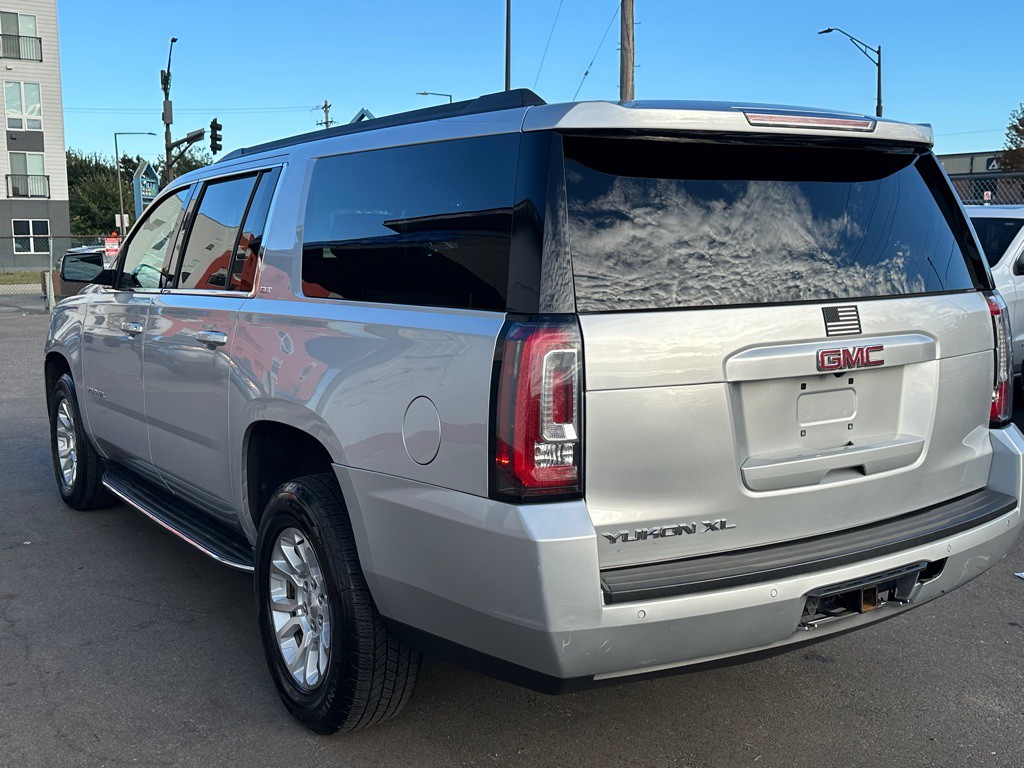 2019 GMC Yukon Image 3