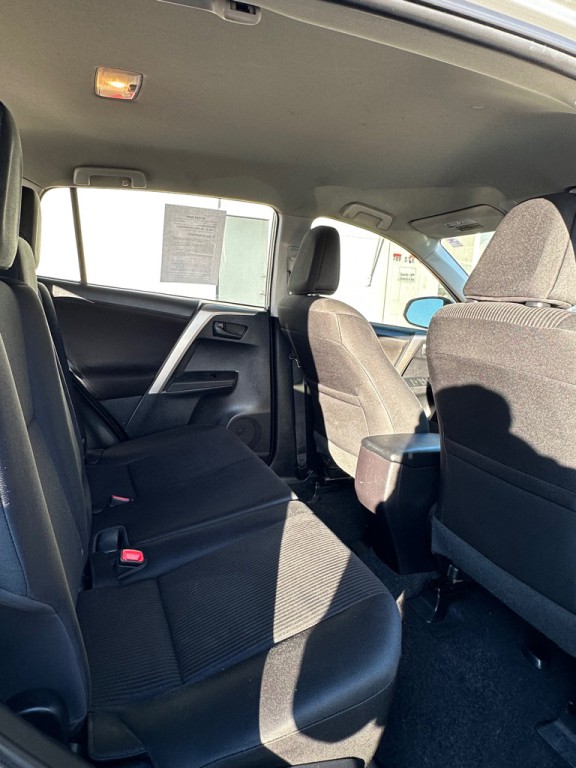 2014 Toyota Rav4 Image 9