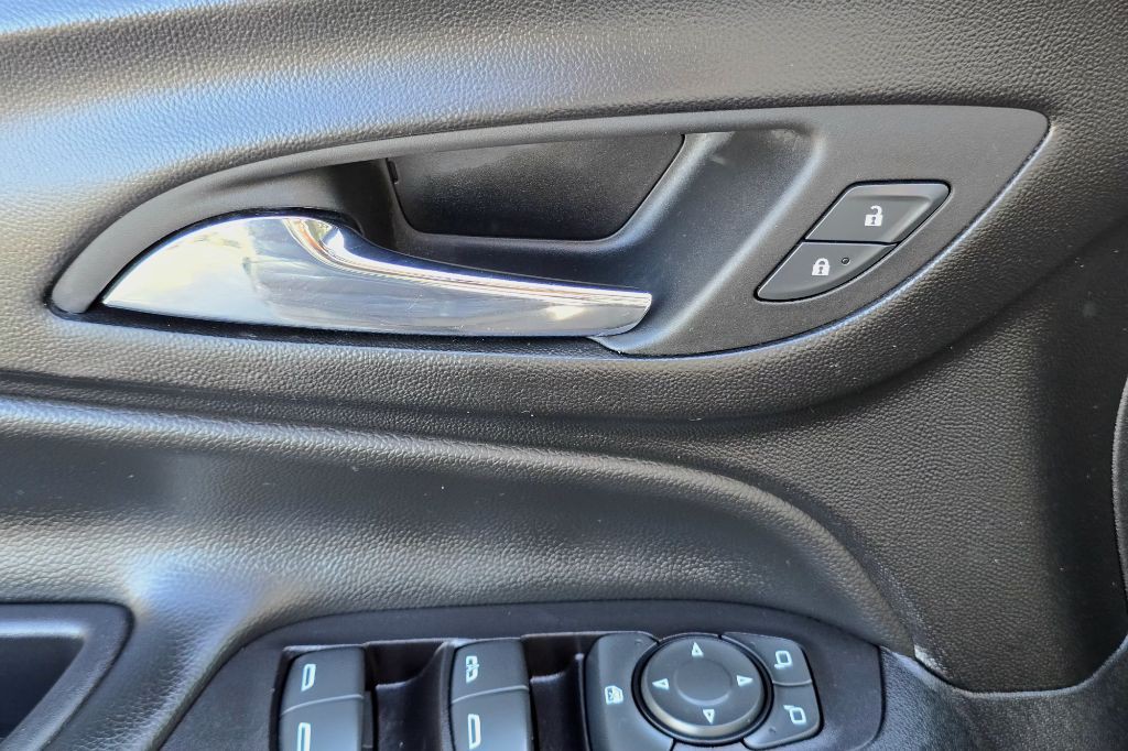 2019 Chevrolet Equinox Image 14