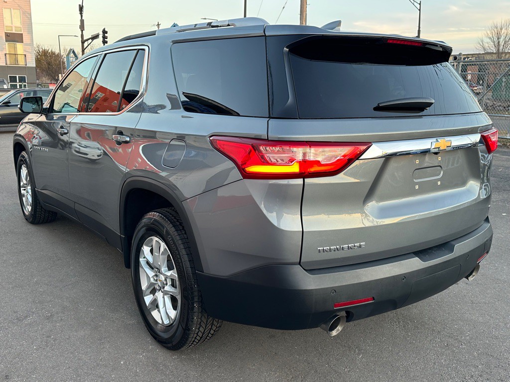 2018 Chevrolet Traverse Image 3