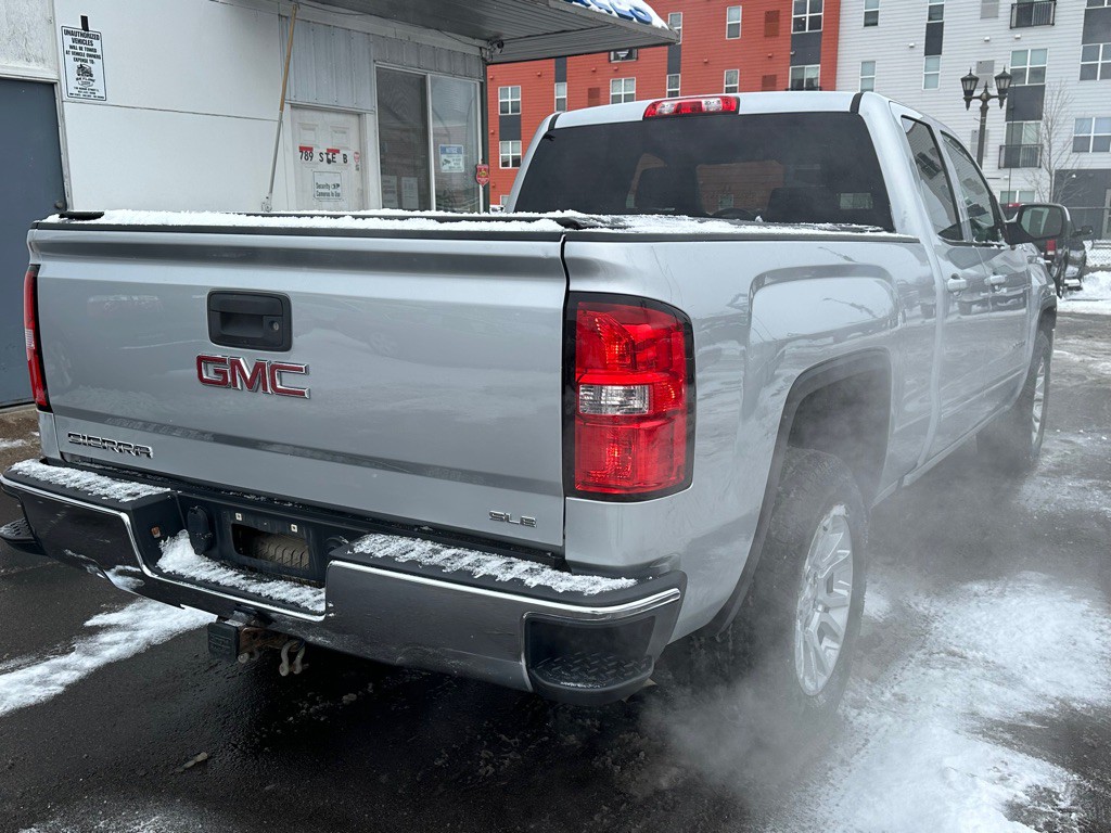 2017 GMC Sierra Image 4