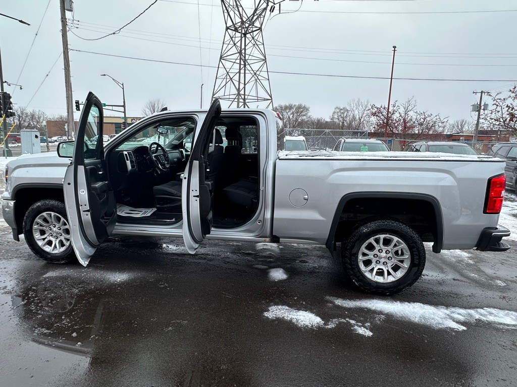 2017 GMC Sierra Image 7