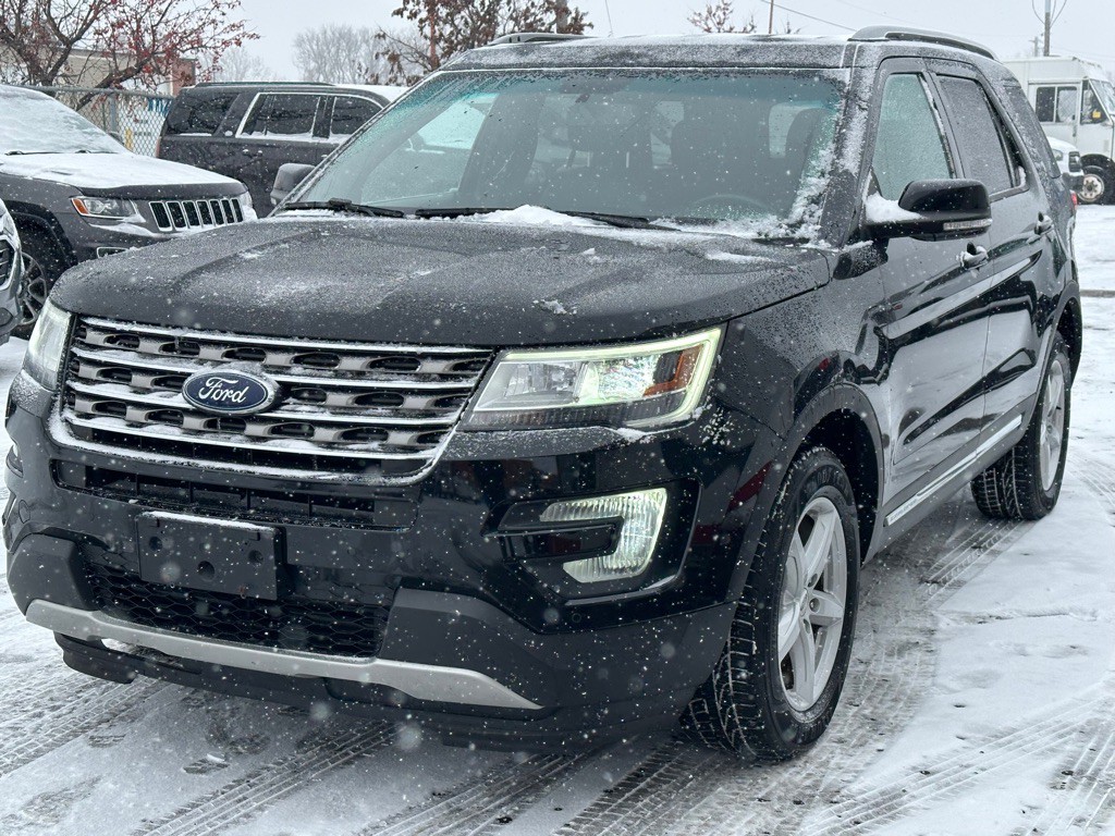 2017 Ford Explorer Image 1