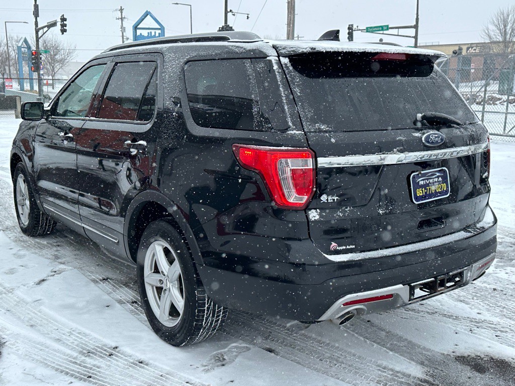 2017 Ford Explorer Image 3