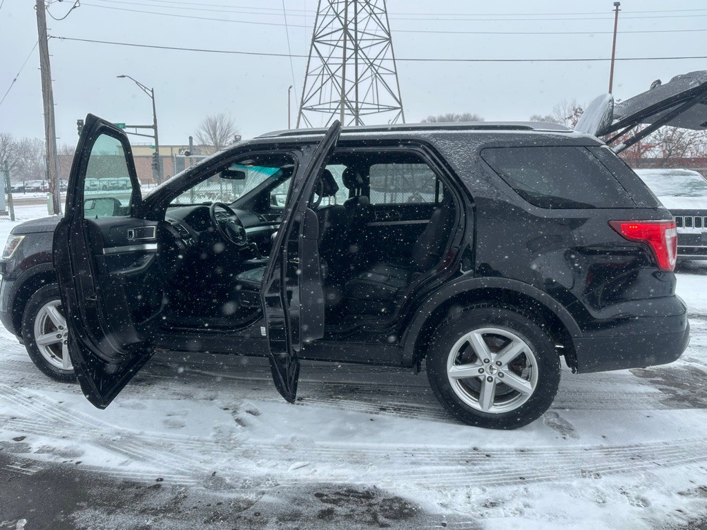 2017 Ford Explorer Image 7