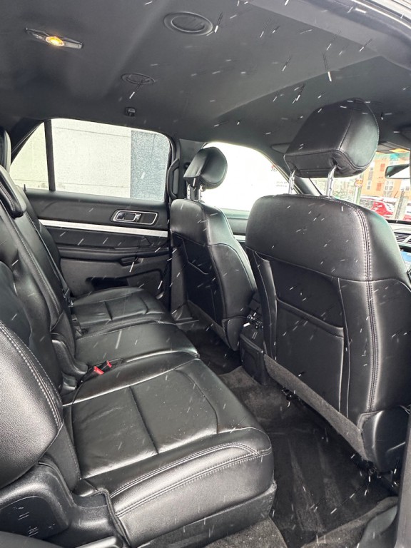 2017 Ford Explorer Image 10