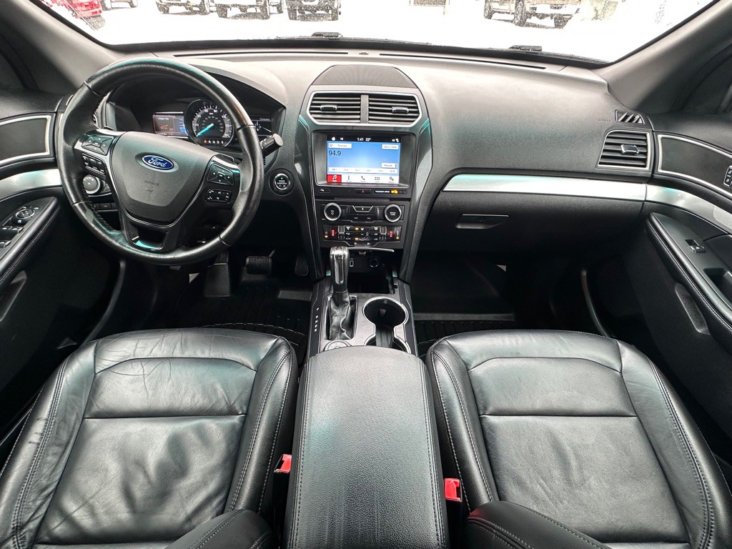 2017 Ford Explorer Image 12