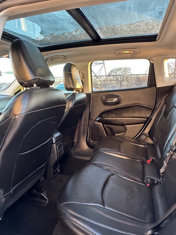 2018 Jeep Compass Image 9