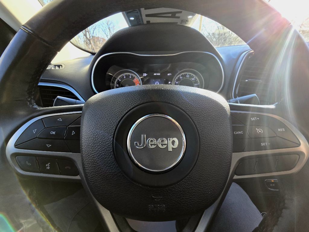 2019 Jeep Cherokee Image 17