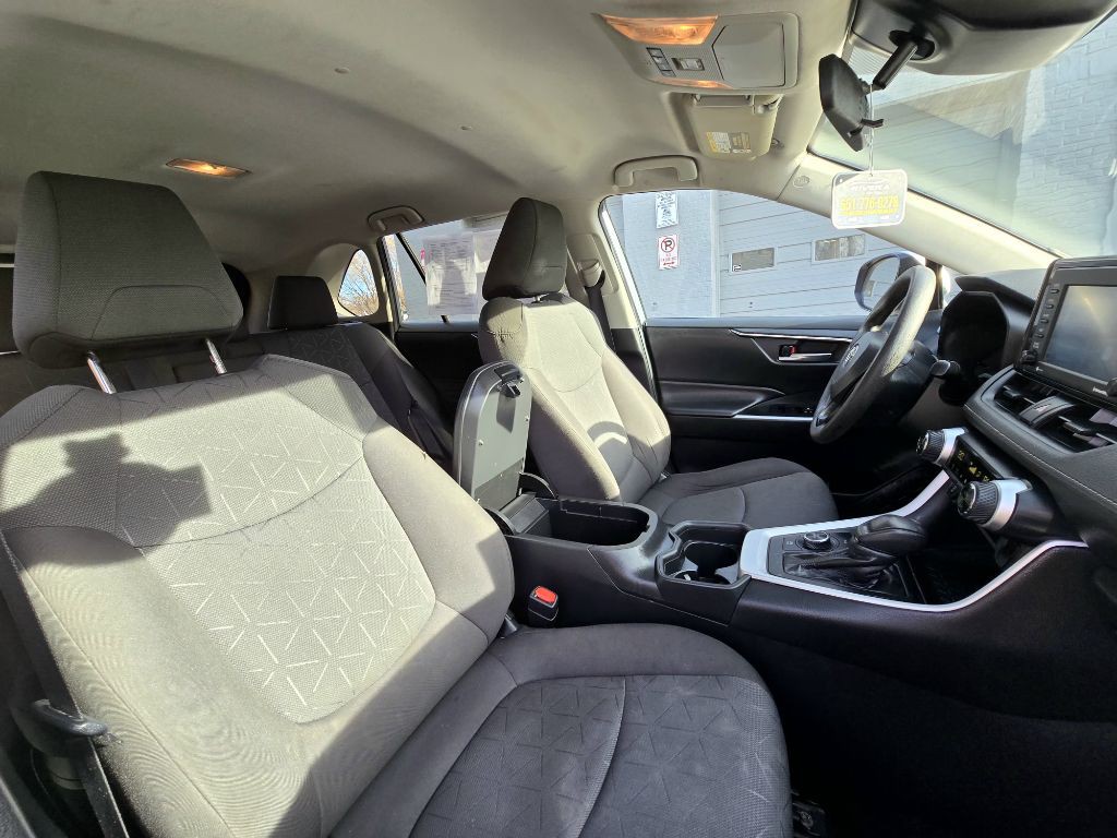 2020 Toyota Rav4 Image 11