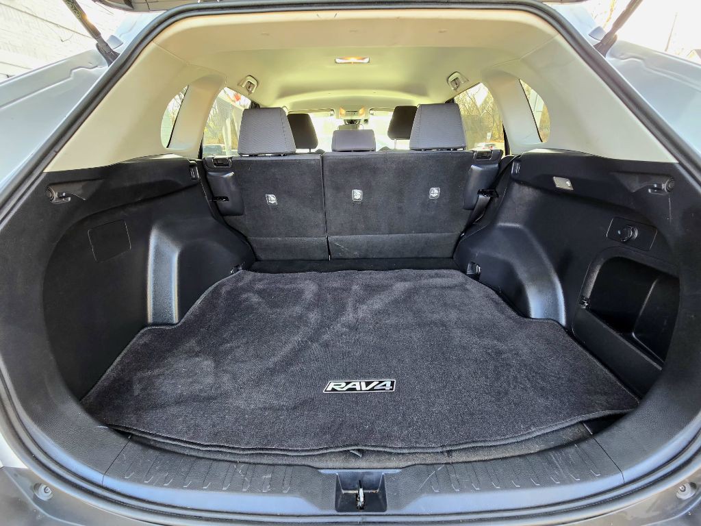 2020 Toyota Rav4 Image 12