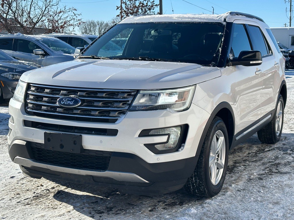 2017 Ford Explorer Image 1
