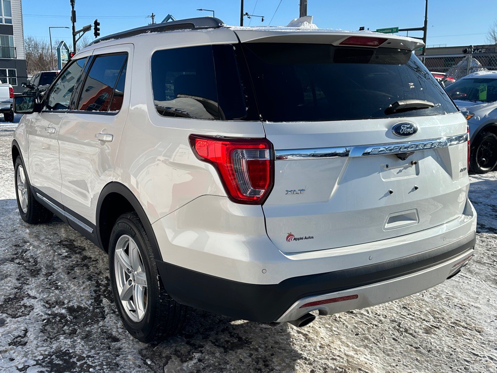 2017 Ford Explorer Image 3