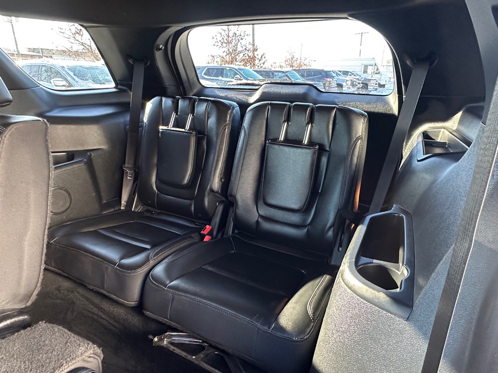 2017 Ford Explorer Image 10