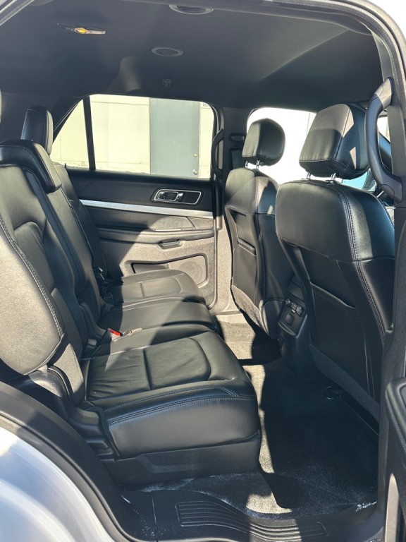 2017 Ford Explorer Image 11