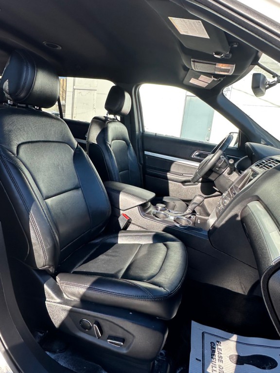 2017 Ford Explorer Image 12