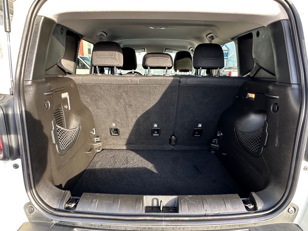 2017 Jeep Renegade Image 9