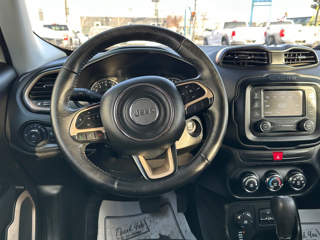 2017 Jeep Renegade Image 12