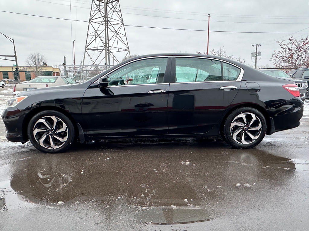 2016 Honda Accord Image 2