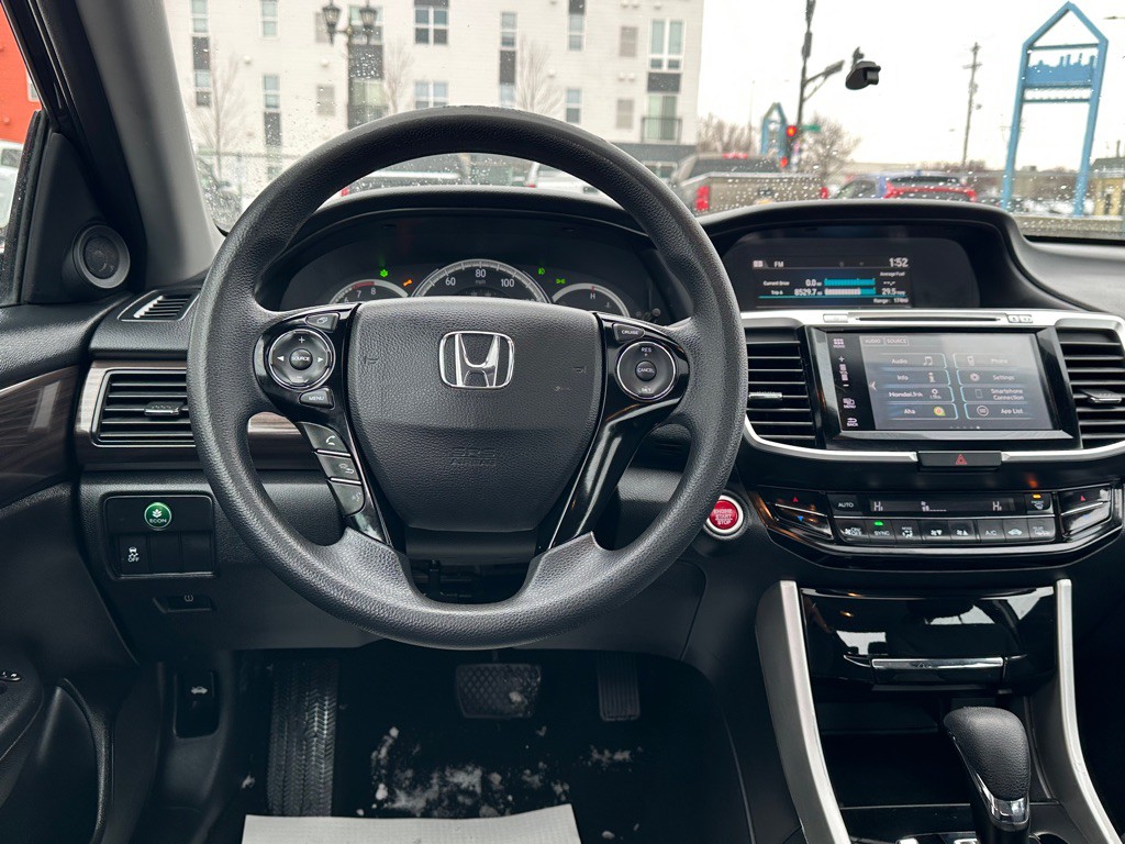 2016 Honda Accord Image 12