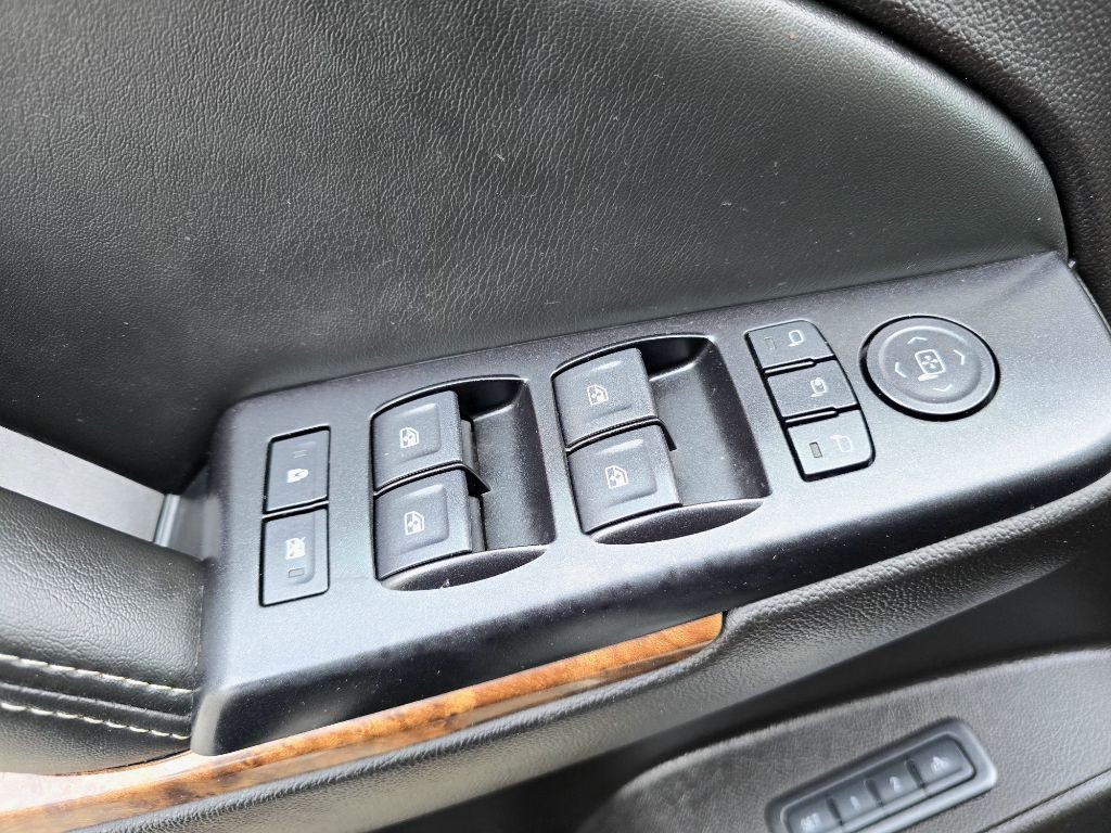 2015 Chevrolet Tahoe Image 17