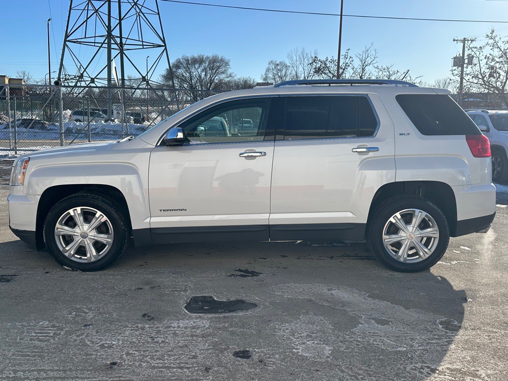 2016 GMC Terrain Image 2