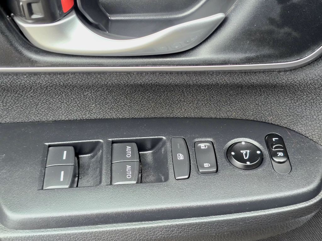 2018 Honda CR-V Image 13