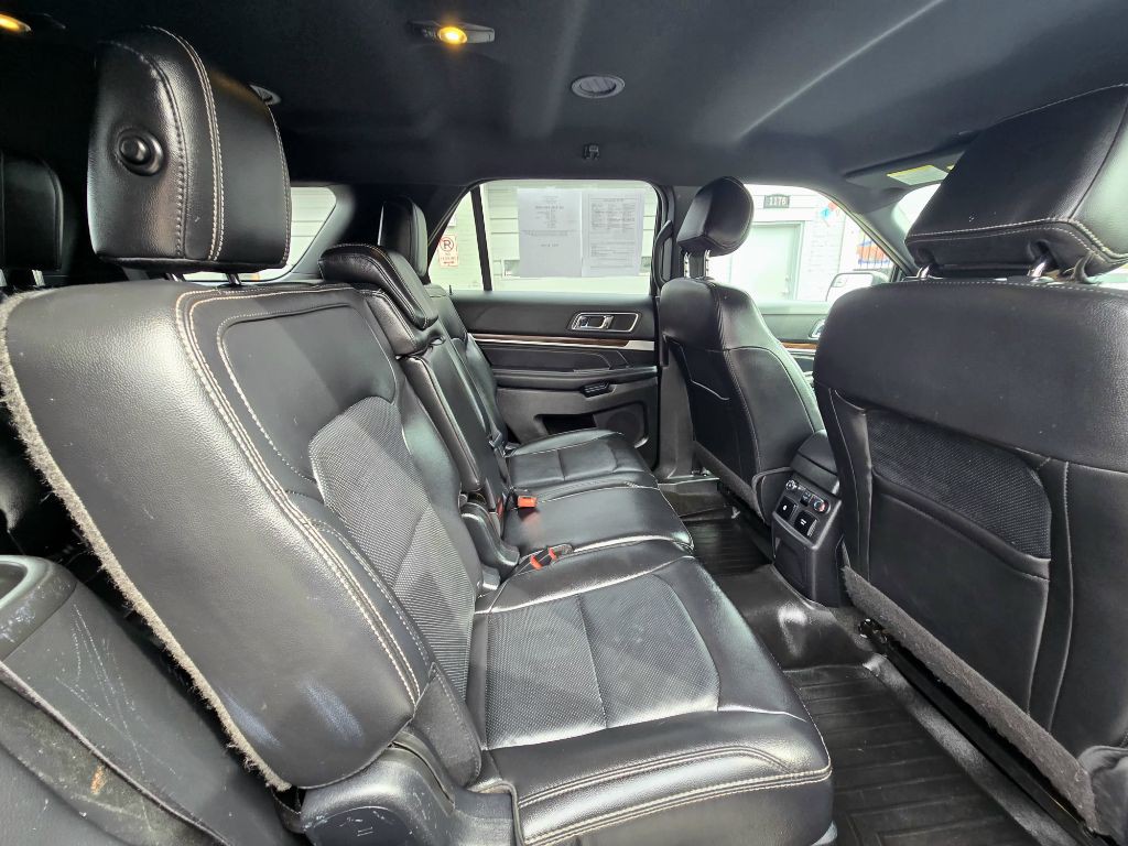 2017 Ford Explorer Image 12