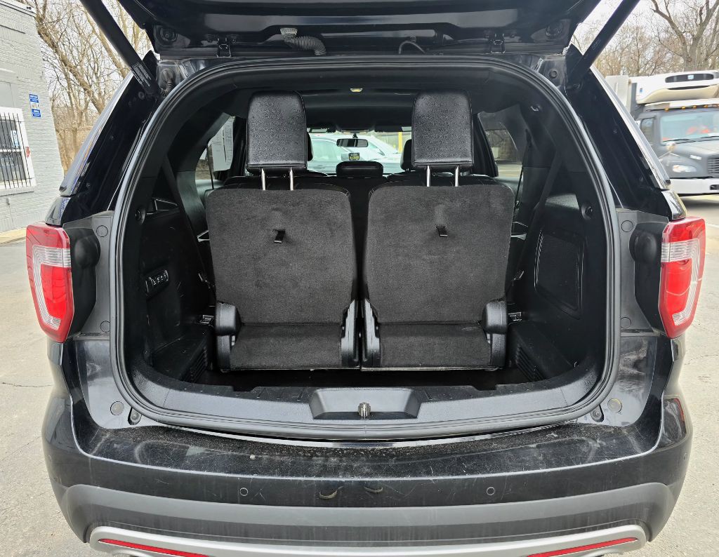 2017 Ford Explorer Image 13