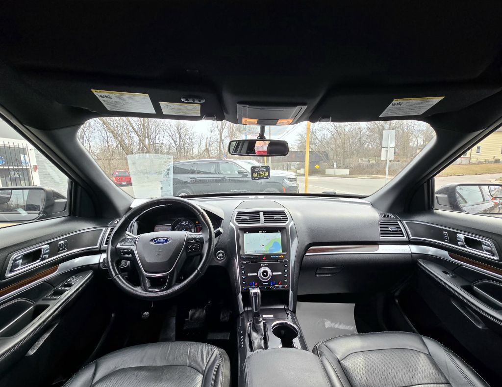 2017 Ford Explorer Image 14