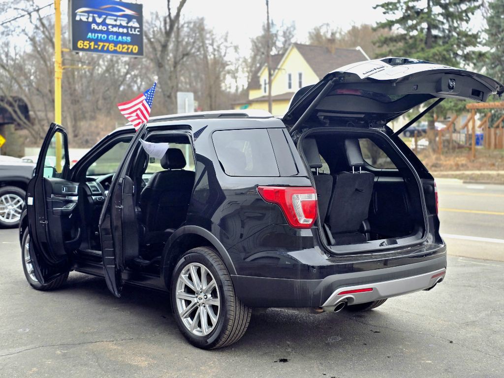 2017 Ford Explorer Image 21