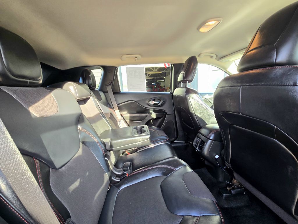 2014 Jeep Cherokee Image 11